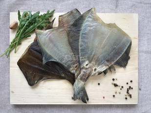 Арахис со вкусом барбекю: Камбала камчатская вяленая без икры