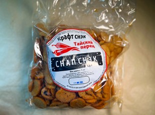 Мучные полоски ФИОЛЕТОВЫЕ со вкусом острых куриных крылышек 76 гр: Снапсы ПШЕНИЧНЫЕ 