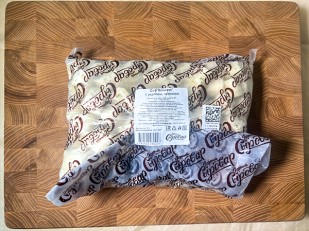 Сыр 1 кг ГОРНЫЙ СЫРОВАР (Паутинка со вкусом красной икры): Сыр 1 кг ГОРНЫЙ СЫРОВАР (Бочонок с укропом и чесноком)