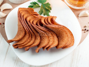 Сурские гренки с Чесноком (100 гр): Ресторанные гренки с сметаной и зеленью